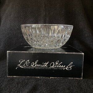 L E Smith Clear Glass Crimped Serving Bowl 8" with Original Box